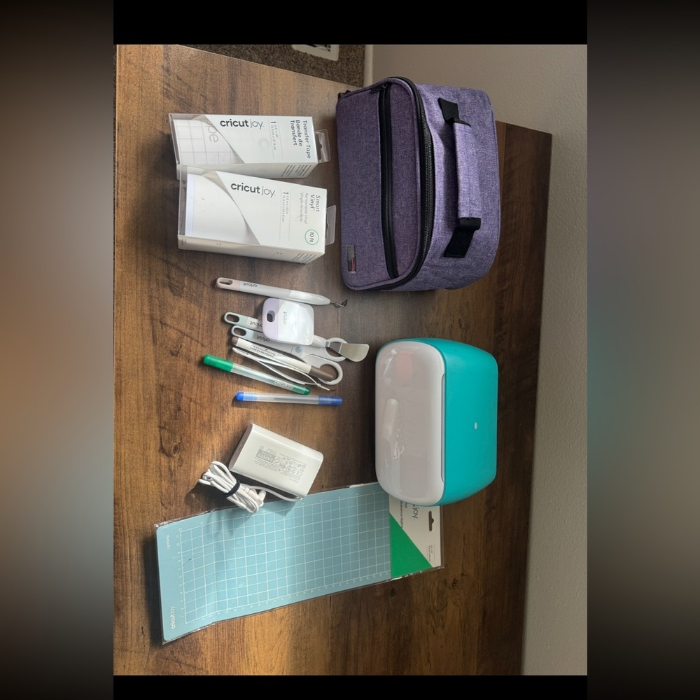 Cricut joy with case and accessories